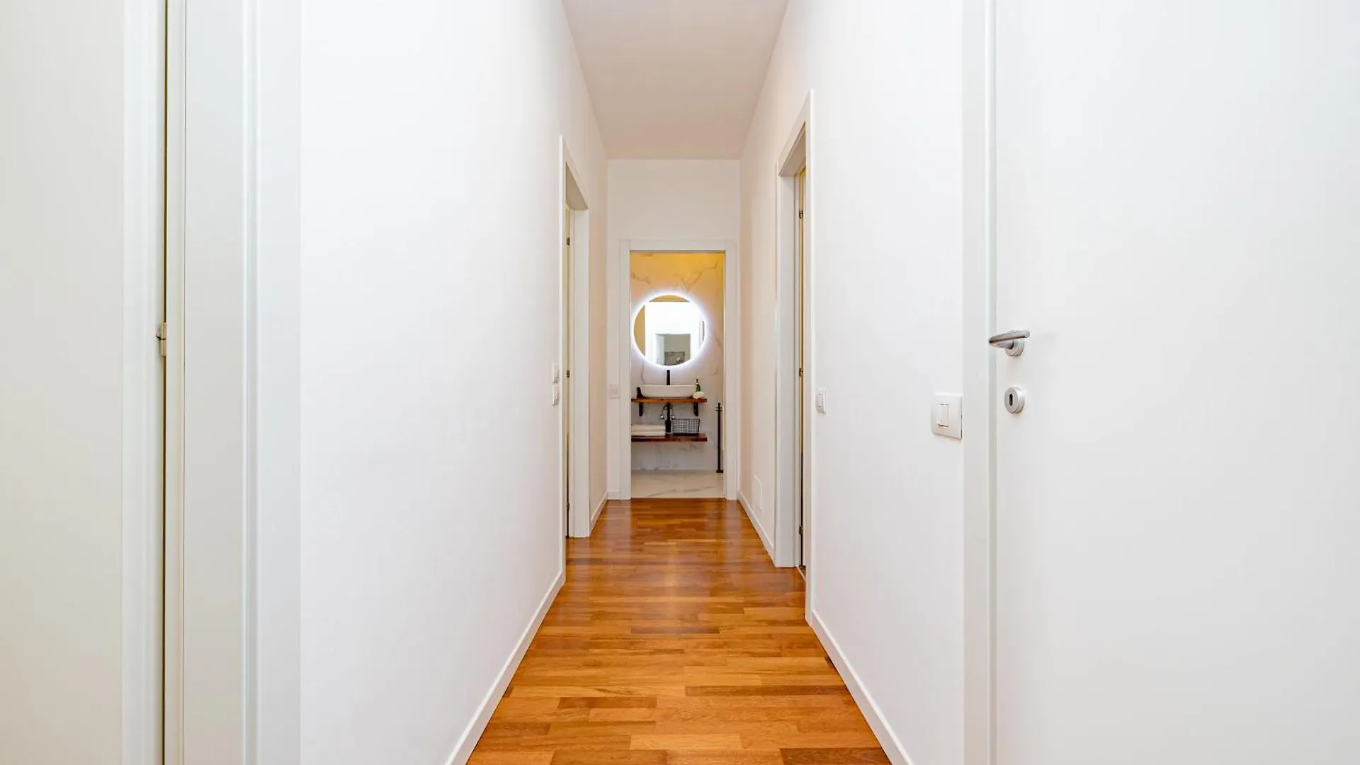 Milano 8 Luxury Apartment - Centro - Porta Venezia Ιταλία